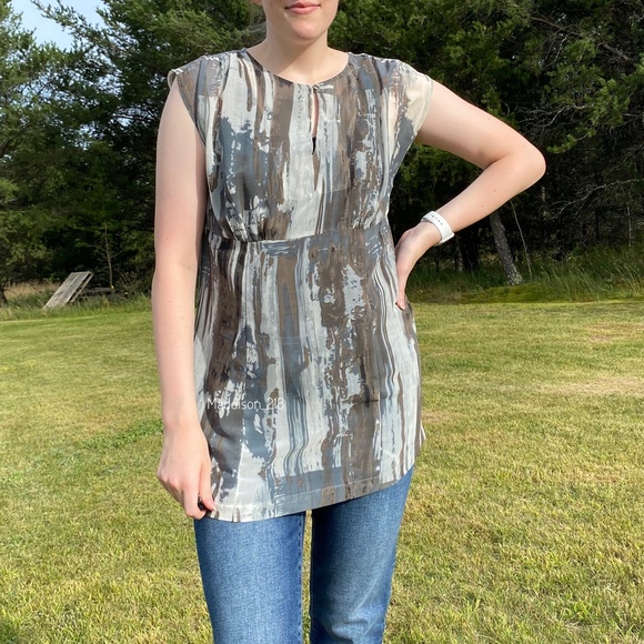 CAbi Watercolor Painted Tunic 651 Gray Keyhole M - Picture 1 of 8